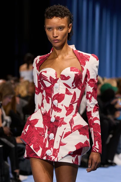 Look 54